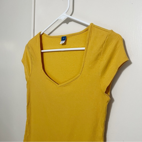 Old Navy Yellow Square Neck Ribbed T-shirt M - Picture 2 of 8